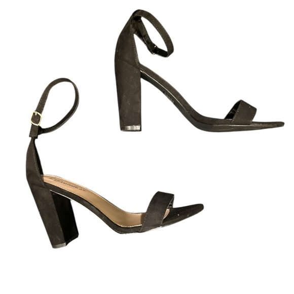 Breckelle's EUC black suede wrap sandals, size 10. - Picture 5 of 7